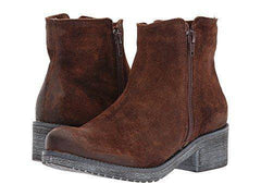 Women's Wander Seal Brown Suede Boots