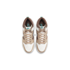 Dunk High Light Chocolate 05298