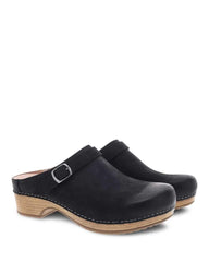 Women’s Berry Black Clog