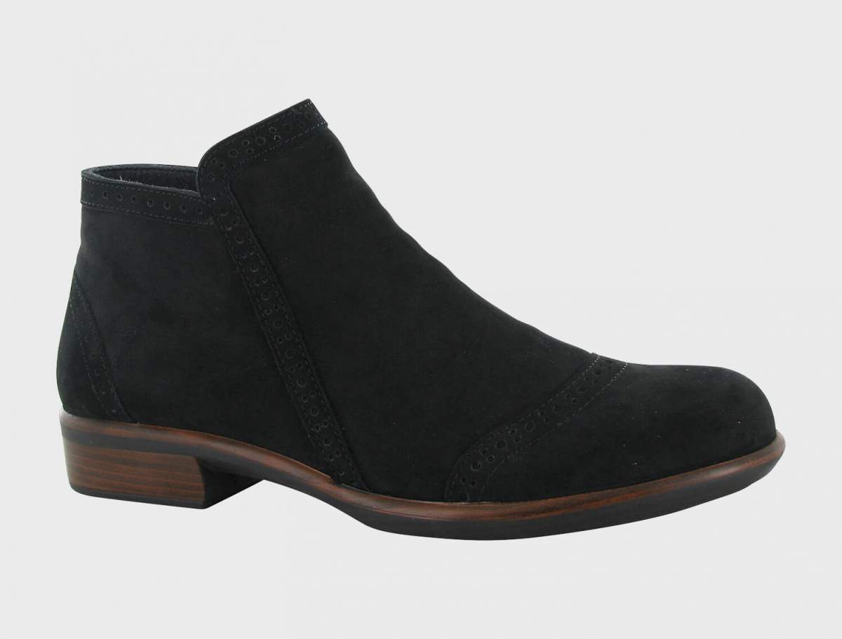 Women's Nefasi Black Velvet Nubuck Boot