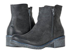 Women's Wander Oily Midnight Suede Boots