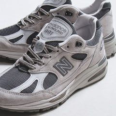 Unisex 991v2 Nimbus Cloud Made In UK U991LG2