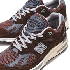 Unisex Made in UK 991v2 Pinecone U991BR2