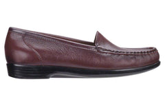 Women's Simplify Antique Wine Slip-On
