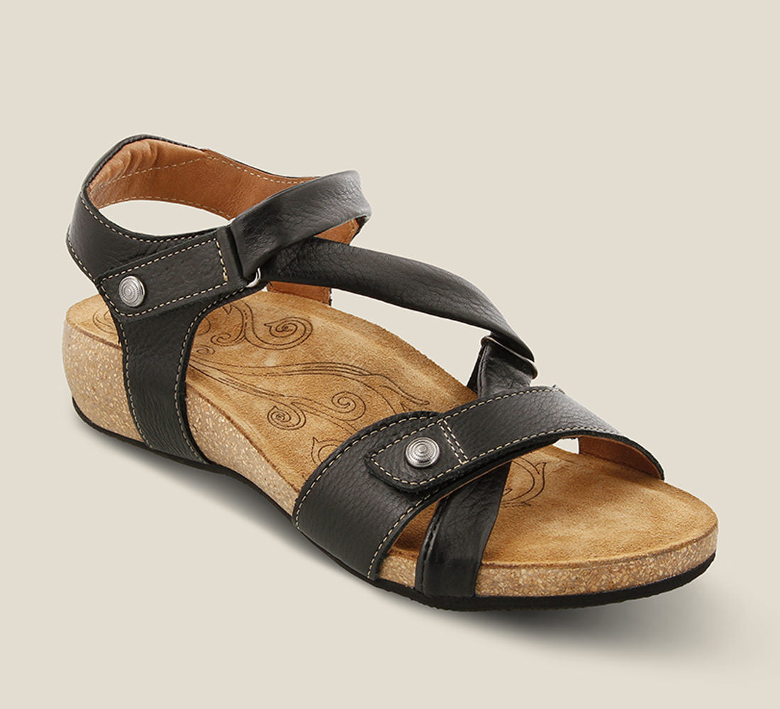 Women's Universe Black Sandal